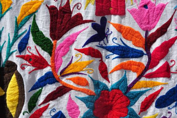 Tecidos a venda em Cholula, no México